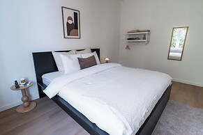 Relaxing 5BR Apartment Close to Downtown