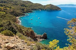 Villa Talamone With Beautiful Sea View
