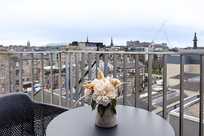 Central 3BR by Edinburgh Castle