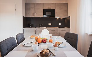 Family Aparts - BRIGHT Collection
