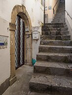 De Vivo Realty - La casa del Cavaliere