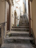 De Vivo Realty - La casa del Cavaliere