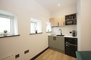 The Sixty 19 Stylish Studios and Apt.