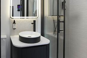 The Sixty 19 Stylish Studios and Apt.