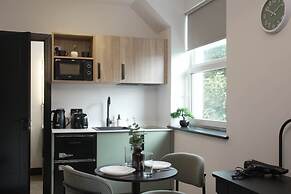 The Sixty 19 Stylish Studios and Apt.