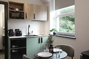 The Sixty 19 Stylish Studios and Apt.