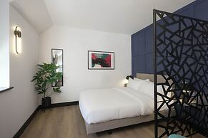 The Sixty 19 Stylish Studios and Apt.