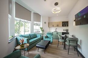 The Sixty 19 Stylish Studios and Apt.