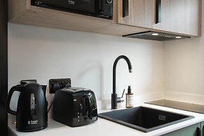 The Sixty 19 Stylish Studios and Apt.