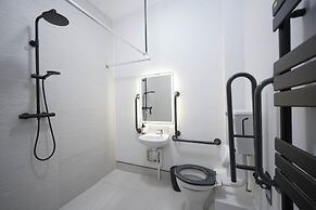 The Sixty 19 Stylish Studios and Apt.
