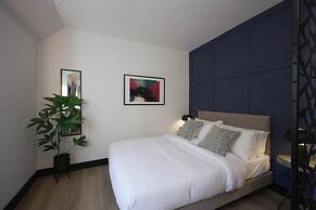 The Sixty 19 Stylish Studios and Apt.