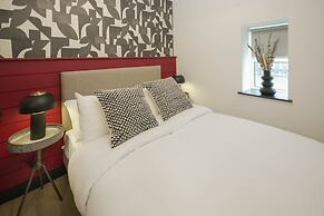 The Sixty 19 Stylish Studios and Apt.