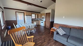Motel & Chalets l'Acadien sur mer