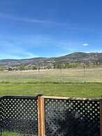 Skaha Lake Airport Inn & Suites