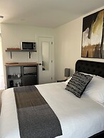 Skaha Lake Airport Inn & Suites