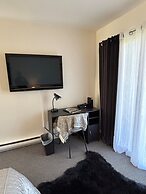 Skaha Lake Airport Inn & Suites