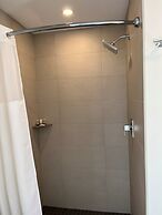 Skaha Lake Airport Inn & Suites