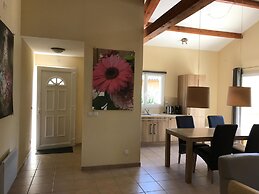Villa in Parthenay With Private Garden
