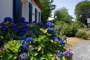 Villa in Parthenay With Private Garden