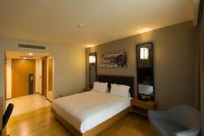 WINDYHILL HOTEL