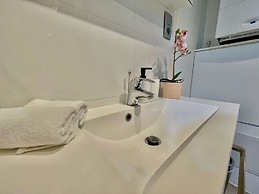 Suite in Antwerp Near Meir Shops