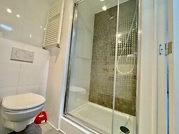 Suite in Antwerp Near Meir Shops