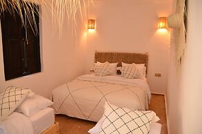 Riad Ayana