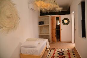 Riad Ayana