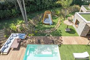 Prestige Villa a/c 12P With Pool & Lounge