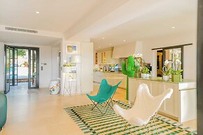Exceptional Villa a/c 4br/8p With Pool & Sea View