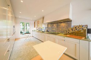 Exceptional Villa a/c 4br/8p With Pool & Sea View