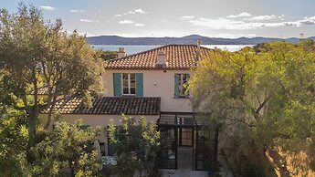 Exceptional Villa a/c 4br/8p With Pool & Sea View