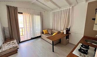 Artemis Hotel