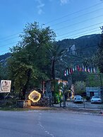 Artemis Hotel