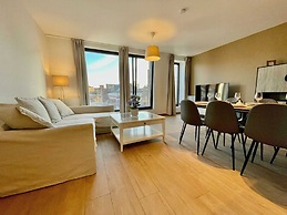 Sparkling City Suite Near Diamonds