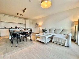 Sparkling City Suite Near Diamonds