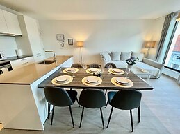 Sparkling City Suite Near Diamonds