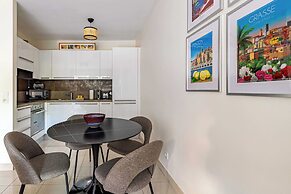 Spacious Apartment a/c 1br/4p - With Pool