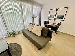 Chic Antwerp Oasis Near Diamond Hub