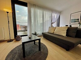 Chic Antwerp Oasis Near Diamond Hub