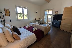 Wine Estate 20m Pool and Cinema