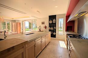 Wine Estate 20m Pool and Cinema