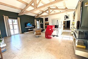 Wine Estate 20m Pool and Cinema