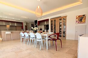 Wine Estate 20m Pool and Cinema