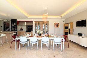 Wine Estate 20m Pool and Cinema