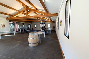 Wine Estate 20m Pool and Cinema