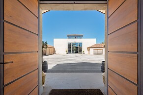 Wine Estate 20m Pool and Cinema