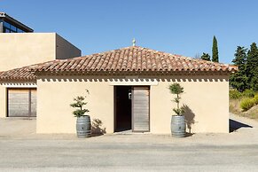 Wine Estate 20m Pool and Cinema