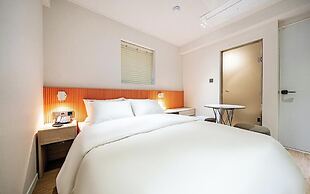 Sinchon APL Hotel