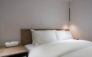 Sinchon APL Hotel